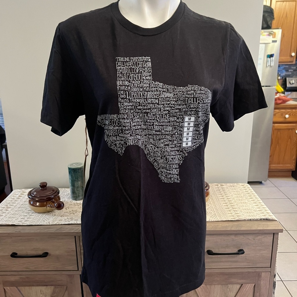 NWT Tumbleweed Texstyles black and White Texas Graphic Short Sleeve Tee - Picture 2 of 5